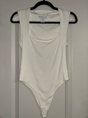 House of Harlow 1960 Cream Square Neck Sleeveless Top